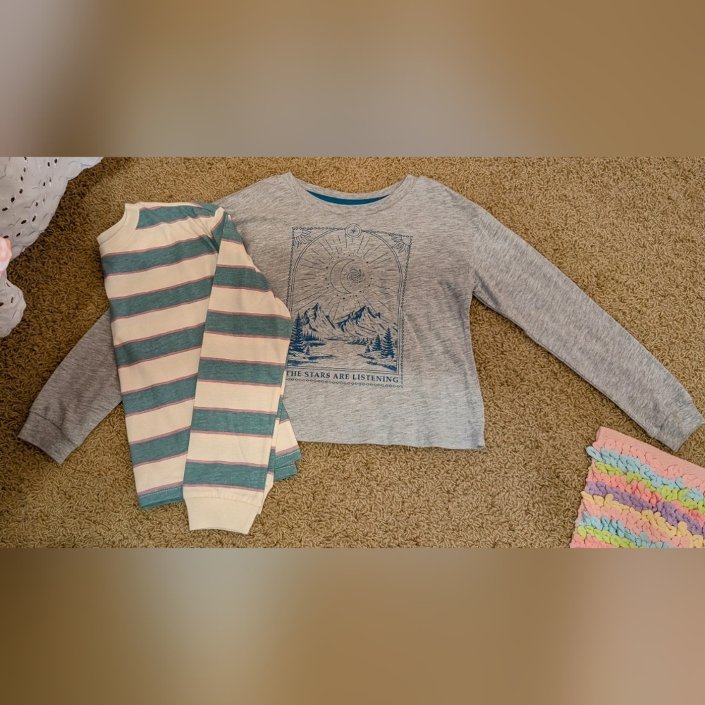 Girls Long-Sleeved Cropped Shirt